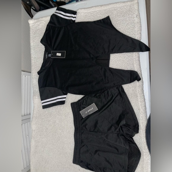 Sets - Picture 3 of 4